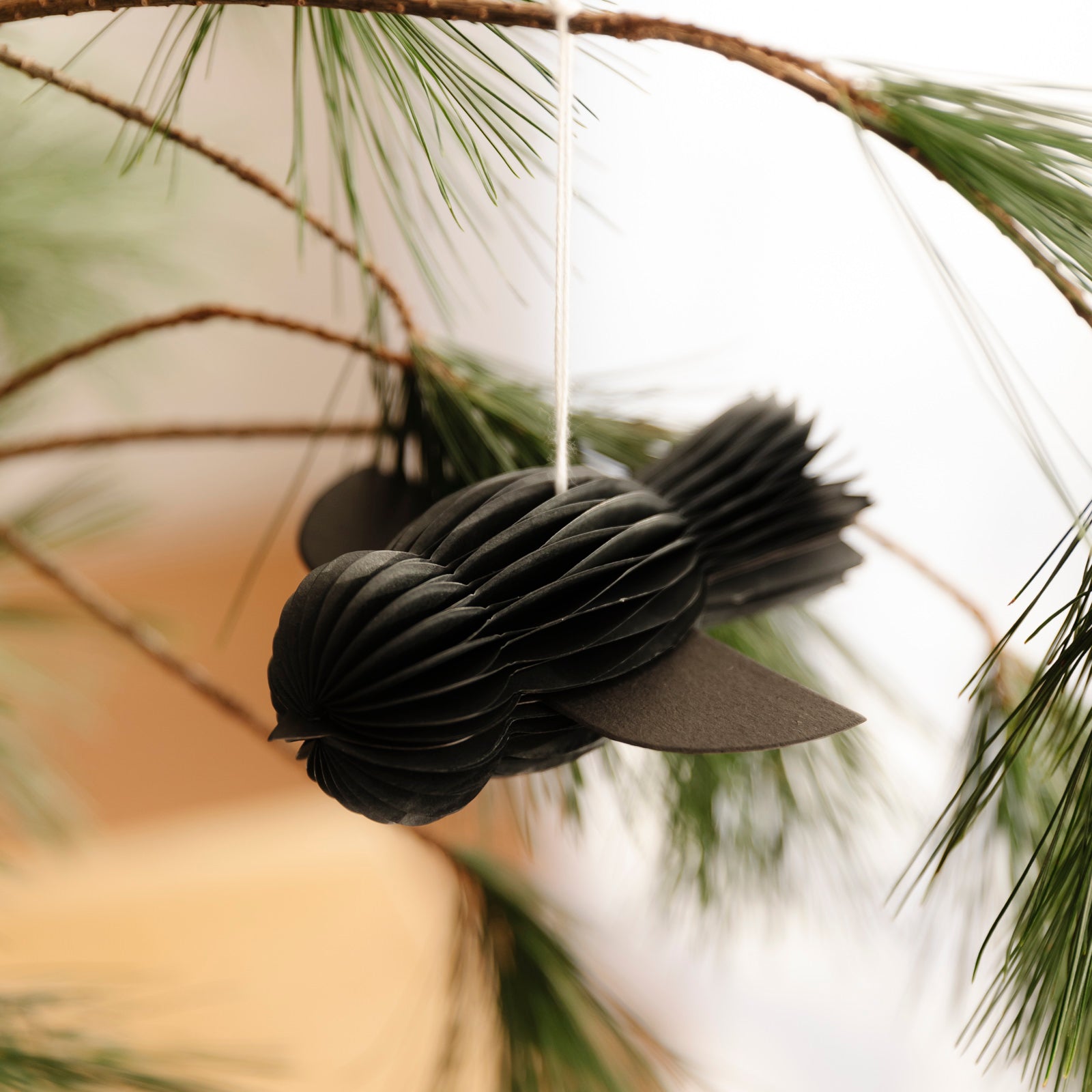 Papieranhänger Honeycomb Vogel - schwarz